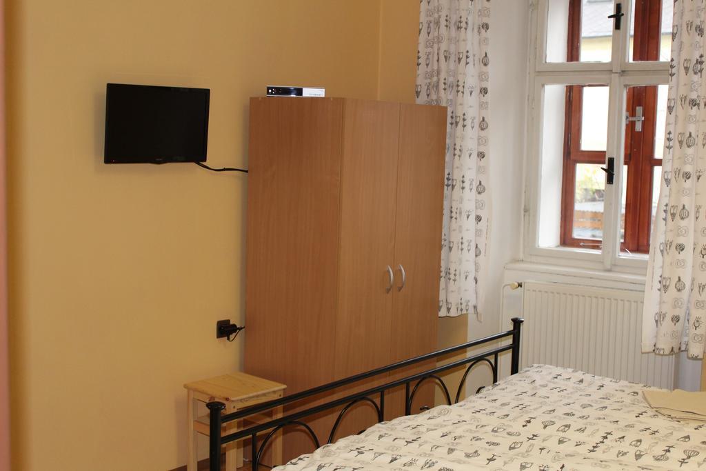 Penzion U Brany Kutna Hora Bagian luar foto